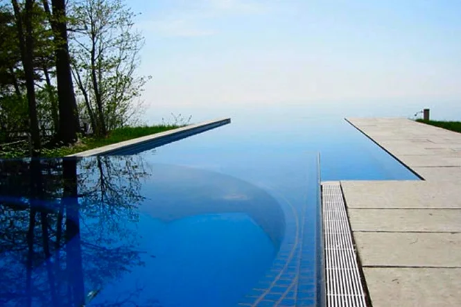 Vanishing edge pool running out to the Lake Michigan horizon in South Haven